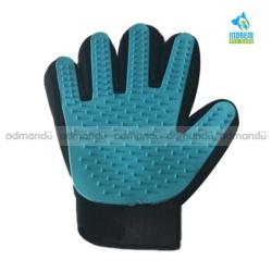 Glove For Gentle And Efficient Dog Grooming