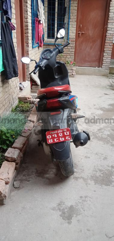 Aprilia sr 150 race edition 