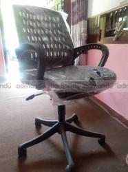 तुरुन्त बिक्री मा Office Rolling Chair( plastic cover )